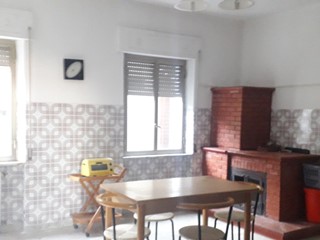 Casa Semi Indipendente in Vendita a Martirano Lombardo, 90'000€, 360 m²