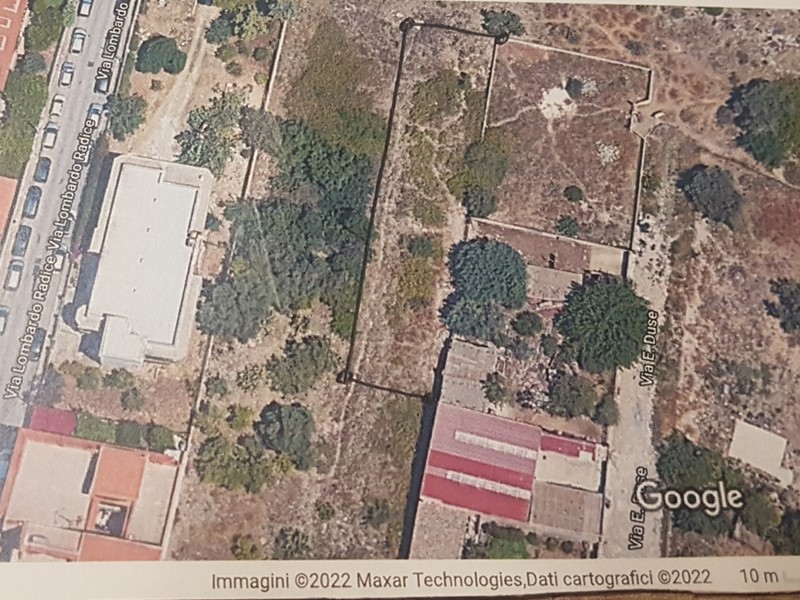 Terreno industriale in Vendita a Siracusa, zona Belvedere, 25'000€, 1171 m²