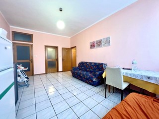 Trilocale in Vendita a Cesena, zona Centro cittÃ, 145'000€, 85 m², arredato