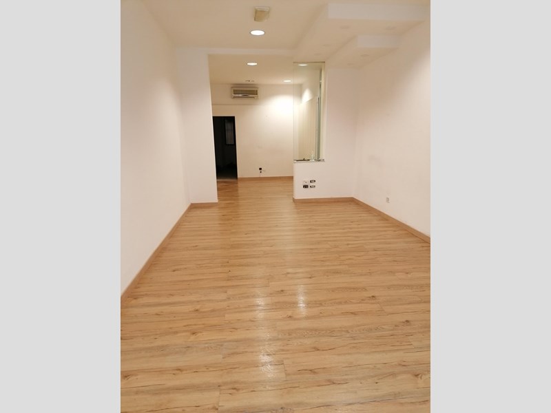 Attività commerciale in Affitto a Firenze, zona gioberti, 1'000€, 38 m², arredato