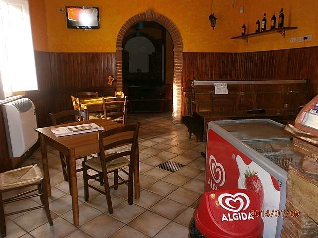 Immobile commerciale in Vendita a Cascina, zona Latignano, 60'000€, 70 m²