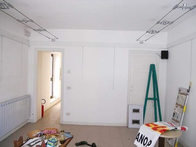 Immobile commerciale in Vendita a Camaiore, zona Capezzano Pianore, 150'000&euro;, 58 m²