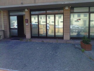 Immobile commerciale in Vendita a Calcinaia, 249'000€, 300 m²