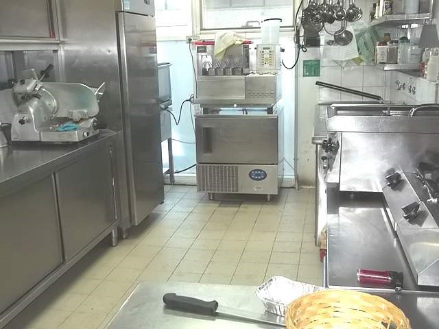 Attività commerciale in Vendita a Ponsacco, 230'000€, 310 m²