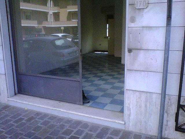 Immobile commerciale in Vendita a Pontedera, 70'000€, 36 m²