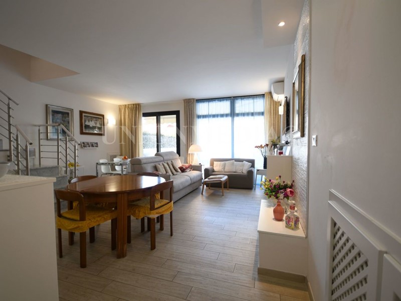 Casa Indipendente in Vendita a Ameglia, 398'000&euro;, 200 m²