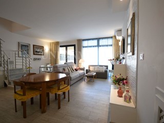 Casa Indipendente in Vendita a Ameglia, 398'000&euro;, 200 m²