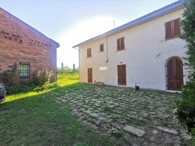 Casa Indipendente in Vendita a Castelfranco di Sotto, zona Galleno, 270'000€, 170 m², con Box