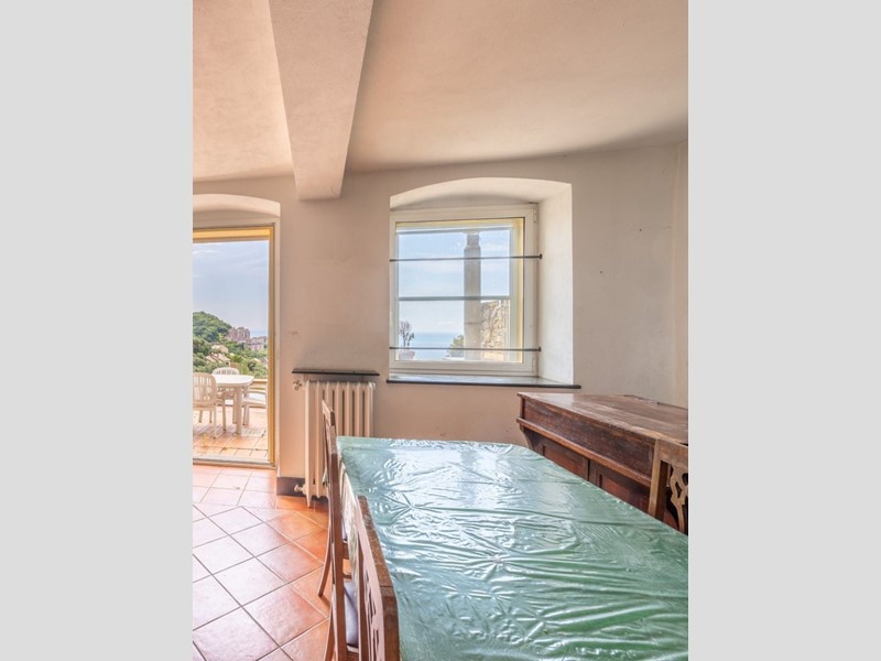 Casa Indipendente in Vendita a Genova, zona APPARIZIONE, 580'000€, 250 m²