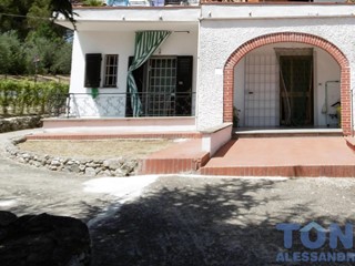 Appartamento in Vendita a Empoli, zona Monterappoli, 220'000€, 100 m², con Box