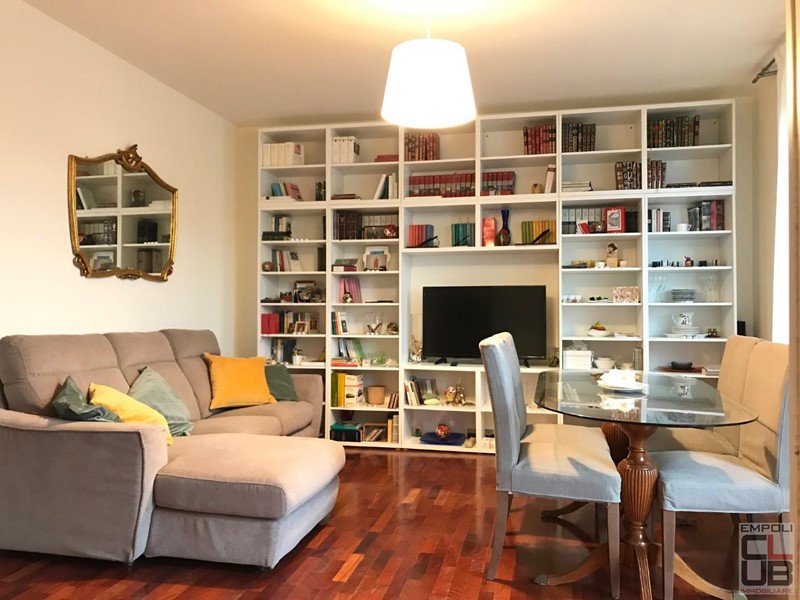 Appartamento in Vendita a Empoli, 195'000€, 90 m², con Box