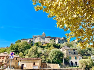 Casa Semi Indipendente in Vendita a Camaiore, zona Monteggiori, 320'000&euro;, 350 m²