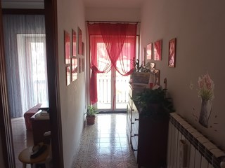 Appartamento in Vendita a Canepina, 50'000€, 120 m²
