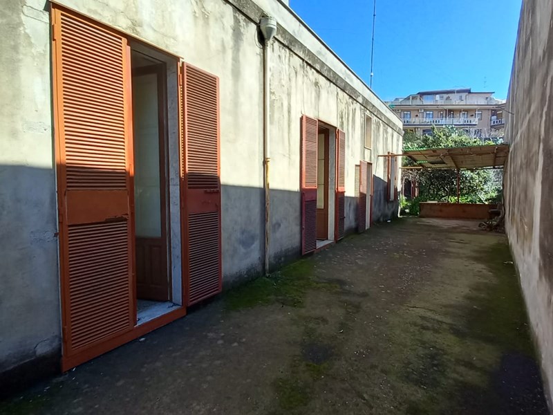 Casa Indipendente in Vendita a Gravina di Catania, zona Centro, 155'000€, 90 m²
