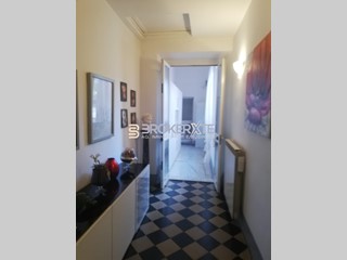Appartamento in Vendita a Carrara, 260'000&euro;, 160 m², arredato