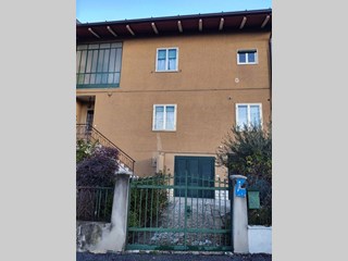 Villetta a schiera in Vendita a Bovezzo, zona Villaggio Prealpino, 210'000€