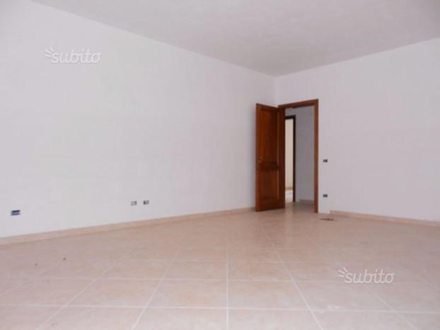 Appartamento in Affitto a Cinisi, zona periferia centro , 600€, 150 m²