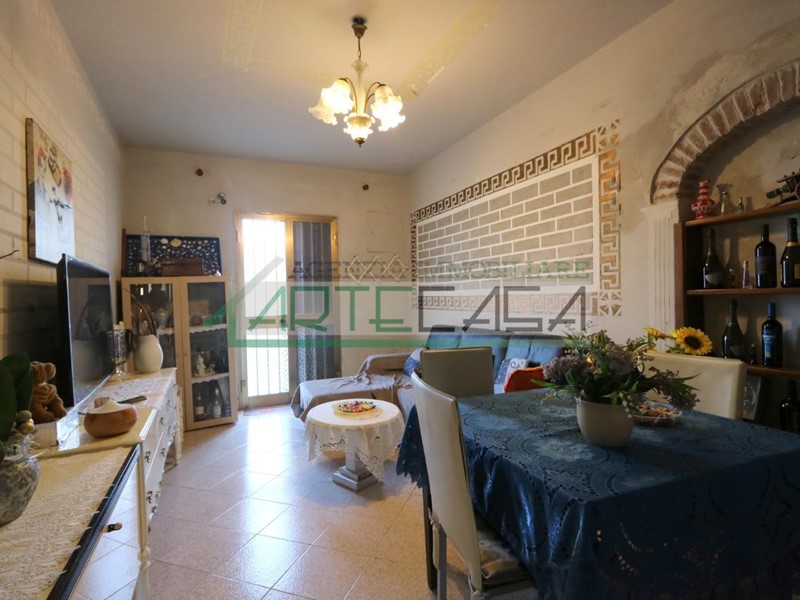 Casa Indipendente in Vendita a Cascina, zona San Lorenzo a Pagnatico, 130'000€, 90 m², con Box