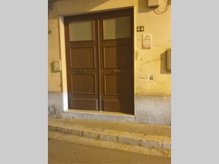 Appartamento in Vendita a Ragusa, zona Cappuccini, 45'000&euro;, 95 m², arredato
