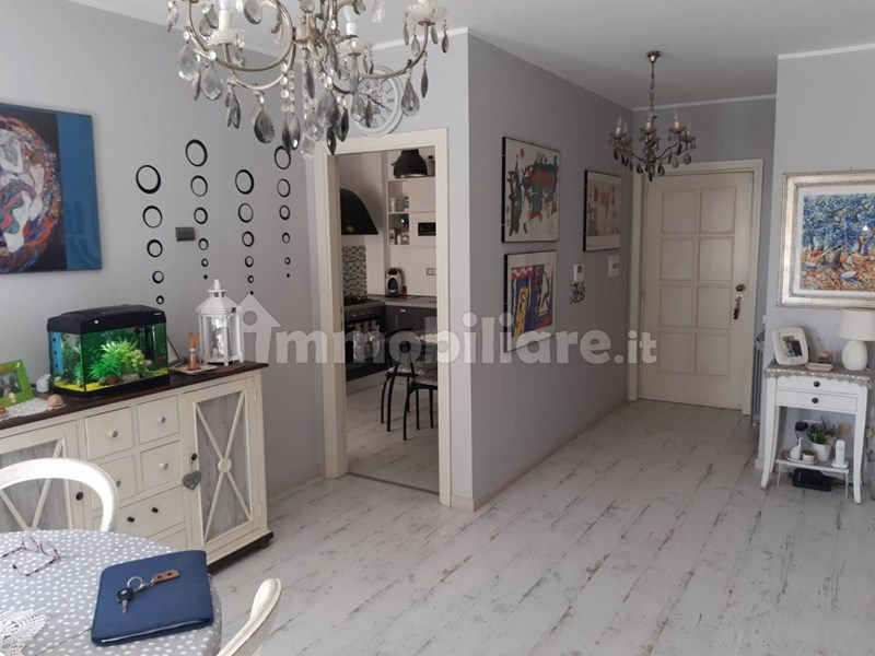 Appartamento in Vendita a Mosciano Sant'Angelo, zona 167, 125'000€, 130 m², arredato