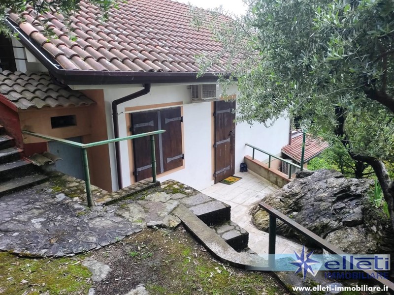 Casa Indipendente in Vendita a Massa, zona Campareccia, 175'000€, 120 m², arredato
