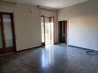 Casa Semi Indipendente in Vendita a Lamezia Terme, 260'000€, 235 m²