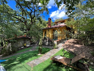 Casa Indipendente in Vendita a Villafranca in Lunigiana, 365'000€, 240 m²