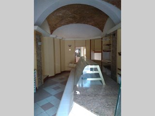 Immobile commerciale in Vendita a La Spezia, zona Pegazzano, 65'000€, 40 m²