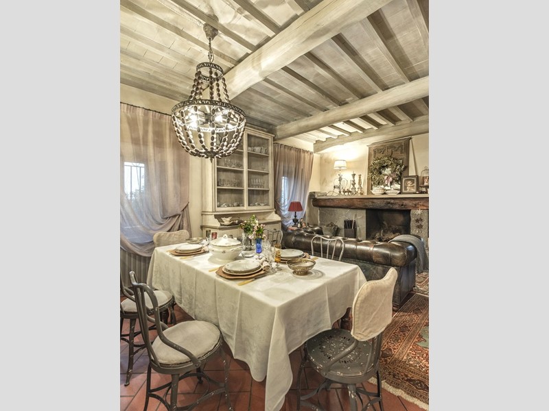 Trilocale in Vendita a Massa e Cozzile, 230'000€, 75 m², arredato