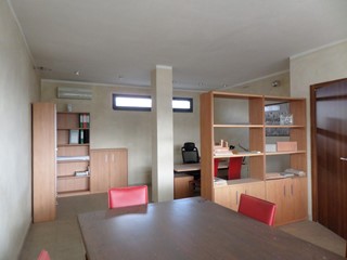 Ufficio in Vendita a Bientina, 78'000€, 64 m²
