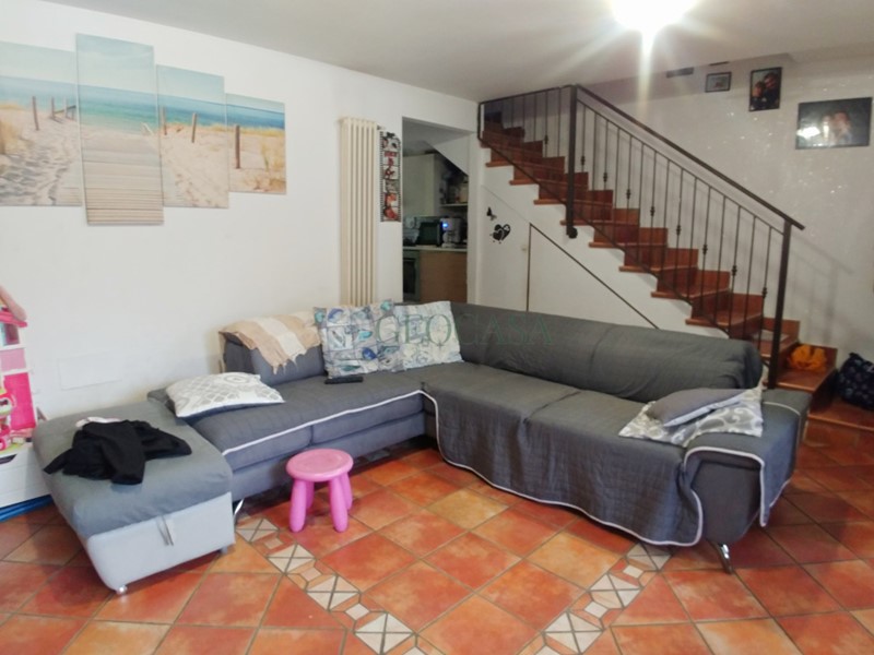 Appartamento in Vendita a Fosdinovo, zona Caniparola, 159'000€, 72 m²