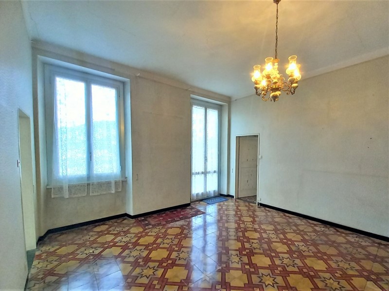 Appartamento in Vendita a Uscio, 78'000€, 123 m²