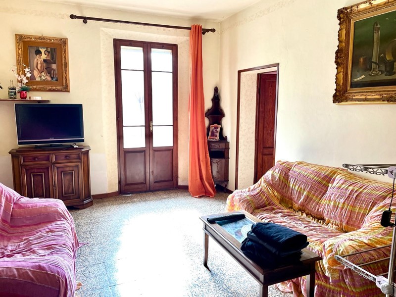 Appartamento in Vendita a Asciano, zona Torre a Castello, 130'000€, 100 m²