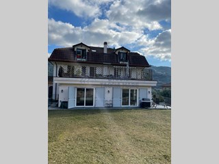 Casa Semi Indipendente in Vendita a Camporosso, 560'000€, 200 m², arredato