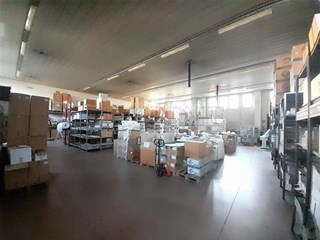 Capannone in Vendita a Mestrino, 600'000€, 900 m²