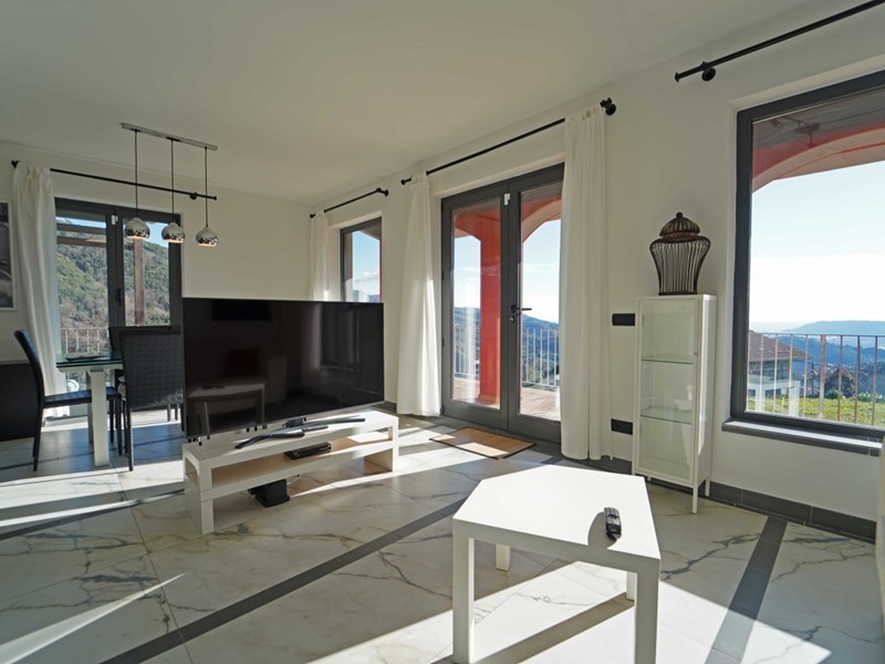 Casa Indipendente in Vendita a Fosdinovo, zona Canepari, 450'000€, 140 m², arredato, con Box