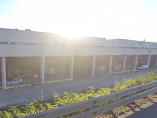 Capannone in Vendita a Martinsicuro, 270'000€, 660 m²