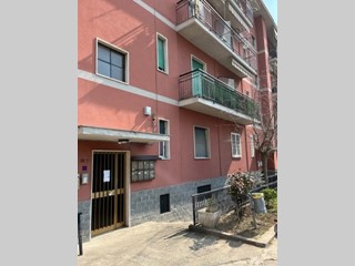 Magazzino in Vendita a Paderno Dugnano, 55'000€, 100 m²