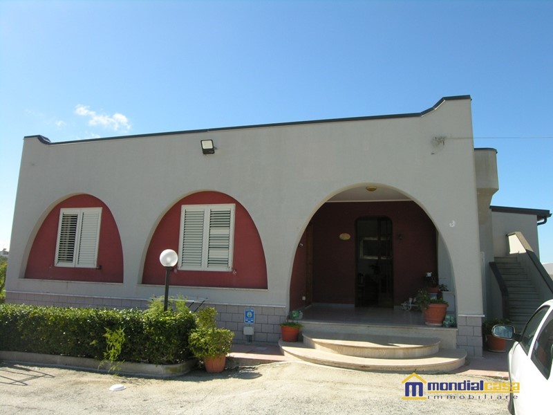 Villa in Vendita a Pachino, 275 m²