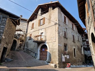 Casale in Vendita a Cerveno, 50'000€, 250 m²