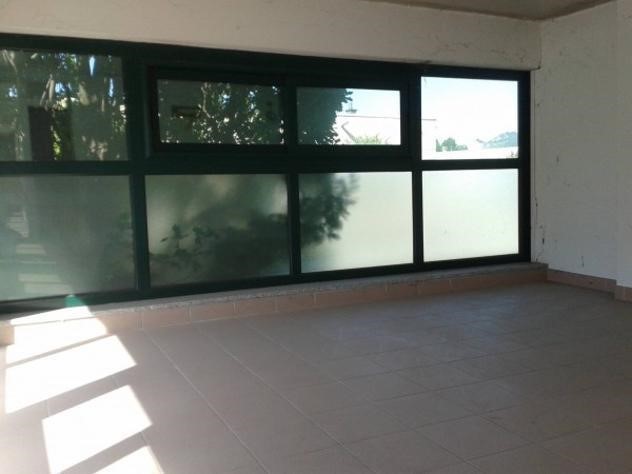 Capannone in Vendita a Capannori, zona Zone, 500'000€, 600 m²