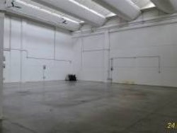 Capannone in Vendita a Capannori, zona Zone, 180'000€, 220 m²