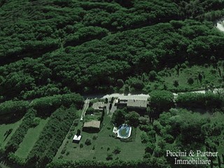 Casa Indipendente in Vendita a Sarteano, 790'000€, 400 m²