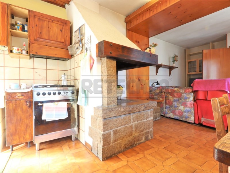 Casa Indipendente in Vendita a Longare, 280'000€, 456 m², con Box