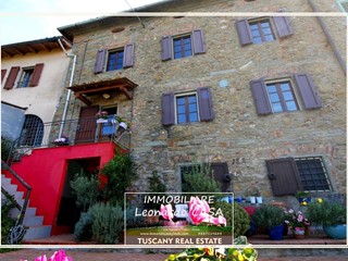 Casale in Vendita a Lamporecchio, 195'000€, 170 m²