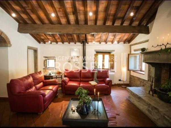 Casale in Vendita a Vinci, 420'000€, 150 m²