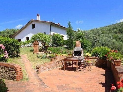 Casa di corte in Vendita a Larciano, 305'000€, 260 m²