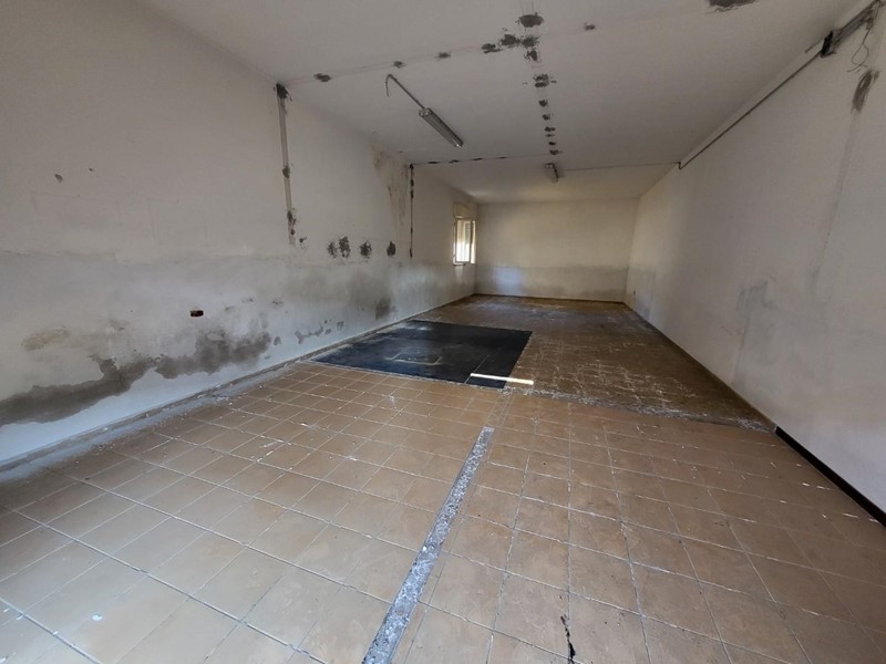Immobile commerciale in Vendita a Santa Croce sull'Arno, 50'000€, 80 m²