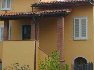 Casa di corte in Vendita a Cerreto Guidi, 290'000€, 130 m²