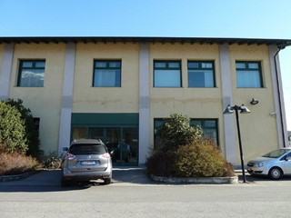 Ufficio in Vendita a Gravellona Toce, 335'000€, 380 m²